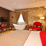 Hotel Cabra Castle