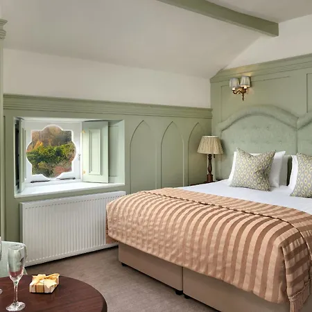 Cabra Castle 4*