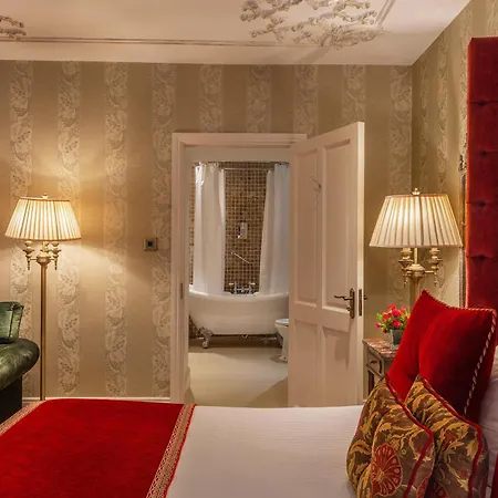 Cabra Castle كينغْزْكورت