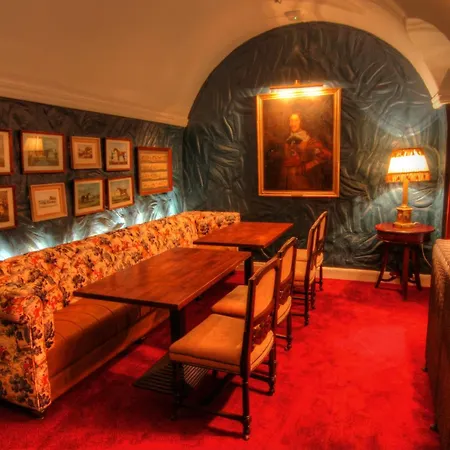 Cabra Castle Κίνγκσκορτ