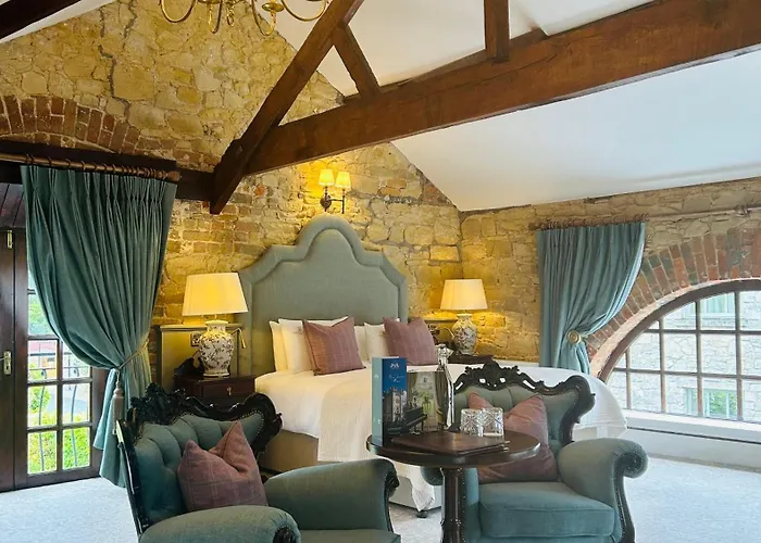 Отель Cabra Castle Кингскорт