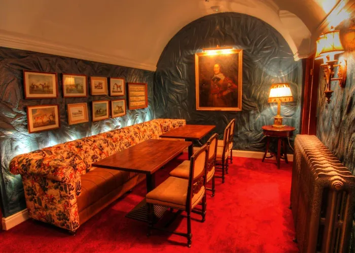 Cabra Castle קינגסקורט