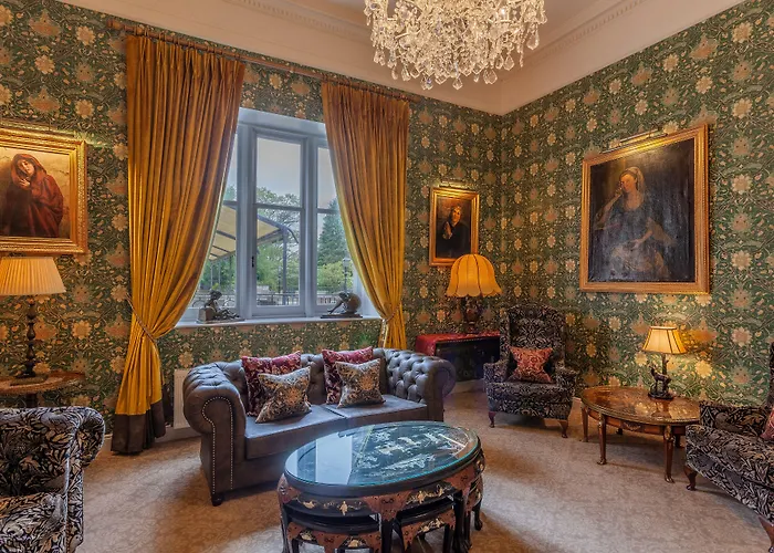 Отель Cabra Castle 4*